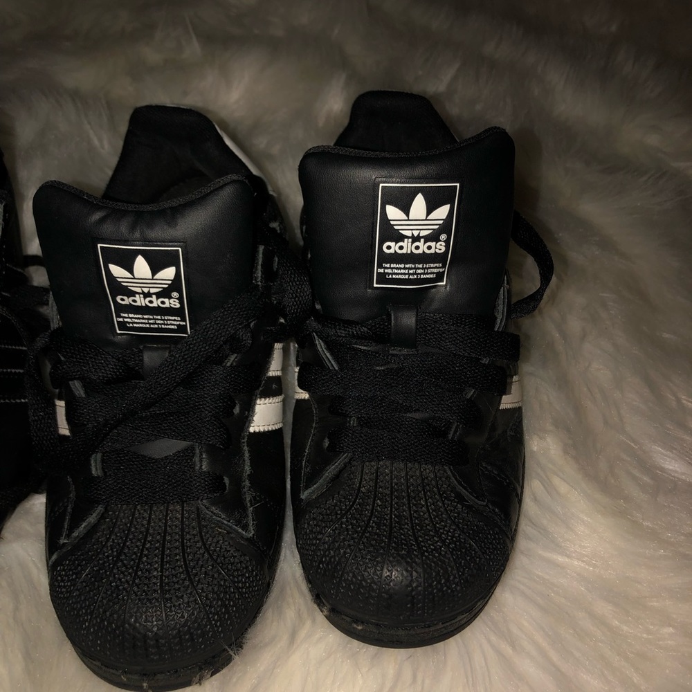 Adidas - Picture 3 of 5